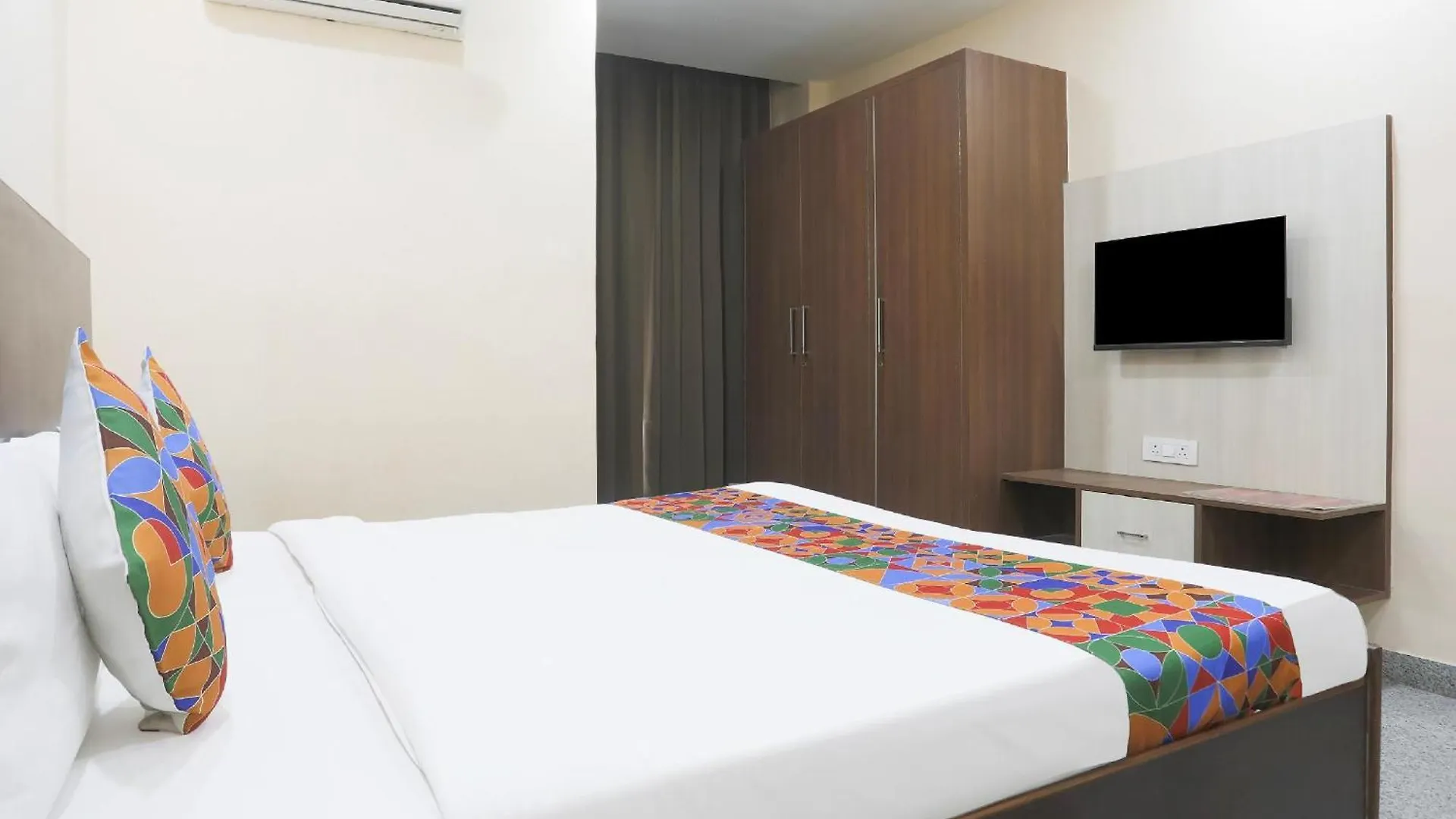 *** فندق Fabhotel Bliss Premium غورغاون الهند