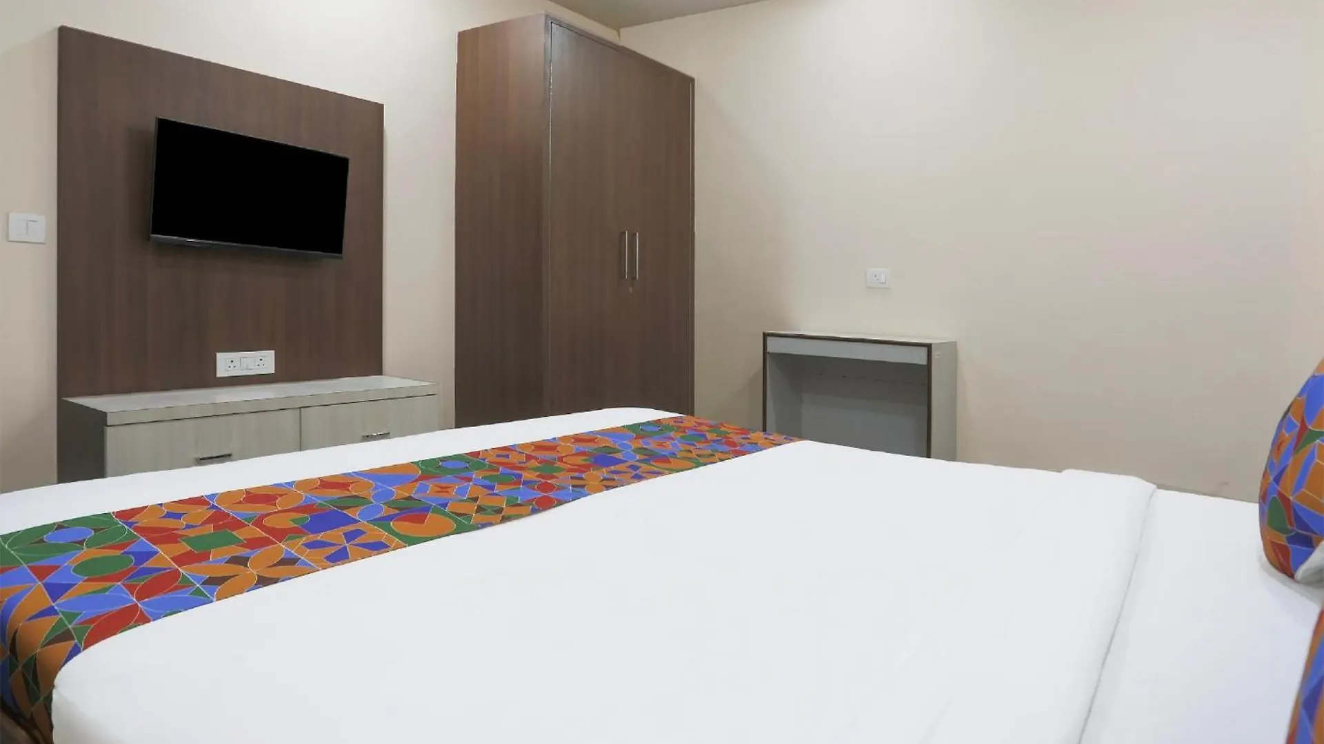 Fabhotel Bliss Premium غورغاون
