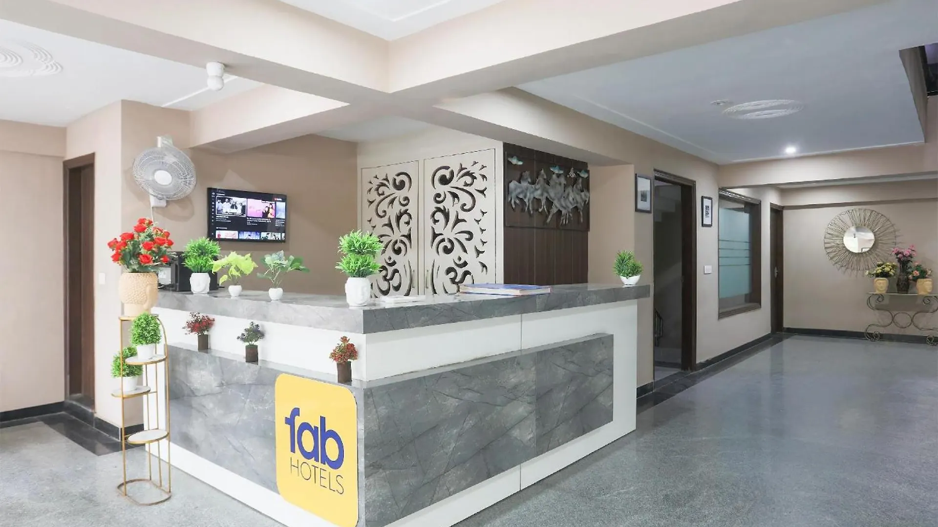 Fabhotel Bliss Premium غورغاون 3*,